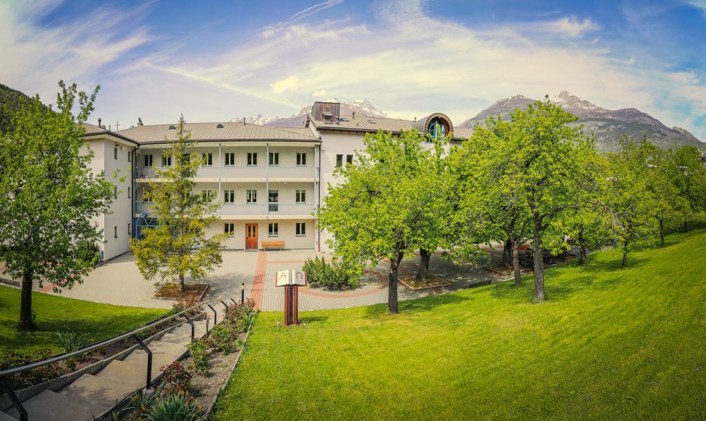 Hotel & Bildungshaus St. Jodern Visp Bagian luar foto