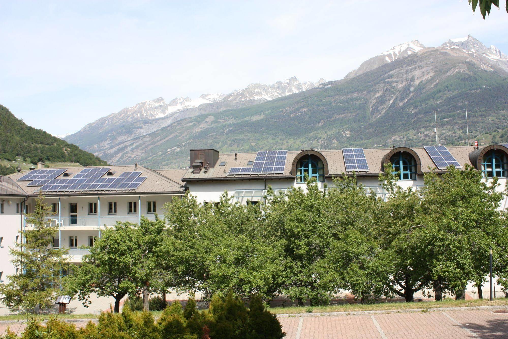 Hotel & Bildungshaus St. Jodern Visp Bagian luar foto